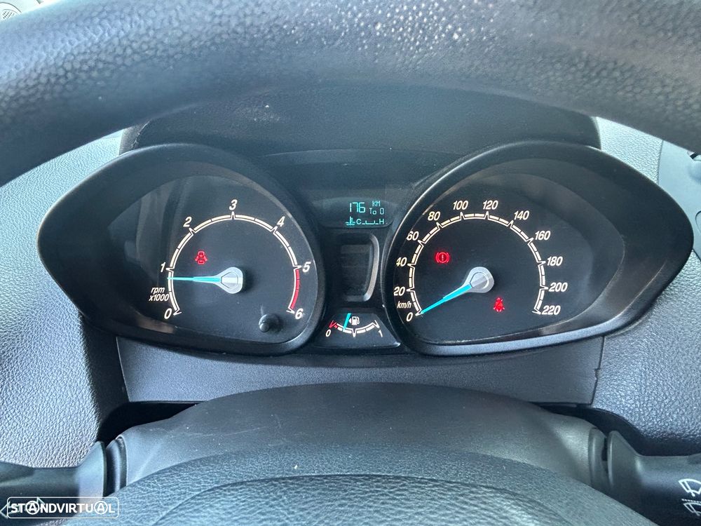 Ford Transit Courier 1.5 Tdci - 19