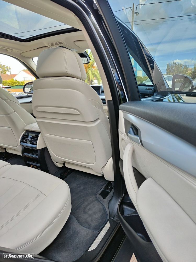 BMW X5 25 d sDrive Comfort 7L - 30