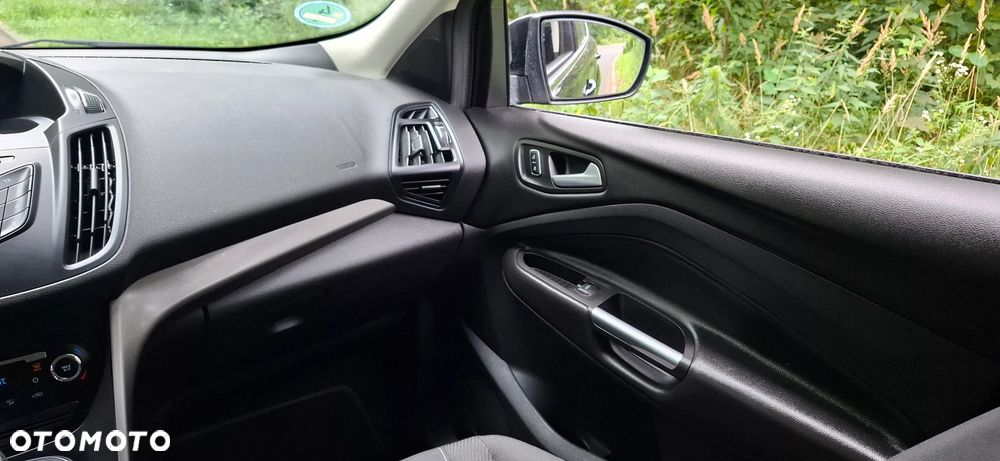 Ford Kuga 2.0 TDCi 2x4 Titanium - 19