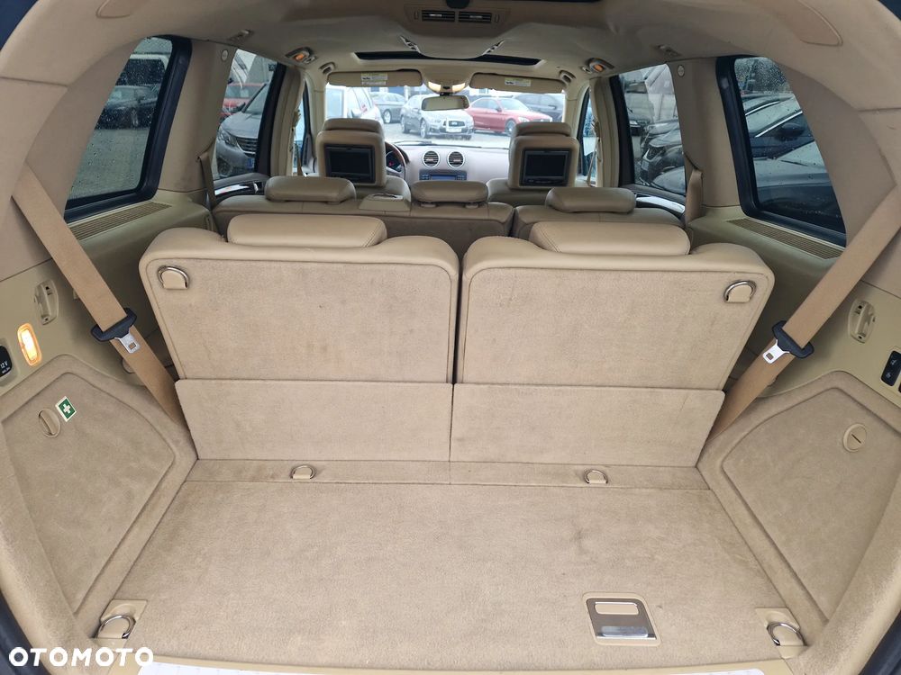 Mercedes-Benz GL - 12