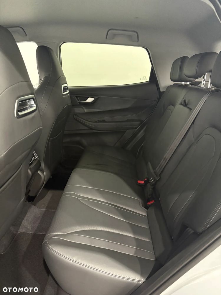 Chery Tiggo 4 1.5 T-GDI HEV Prestige DHT - 5