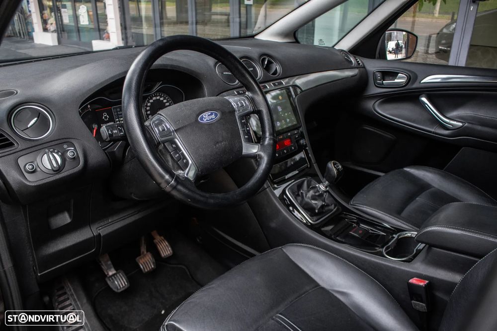 Ford S-Max 2.0 TDCi DPF Titanium - 26