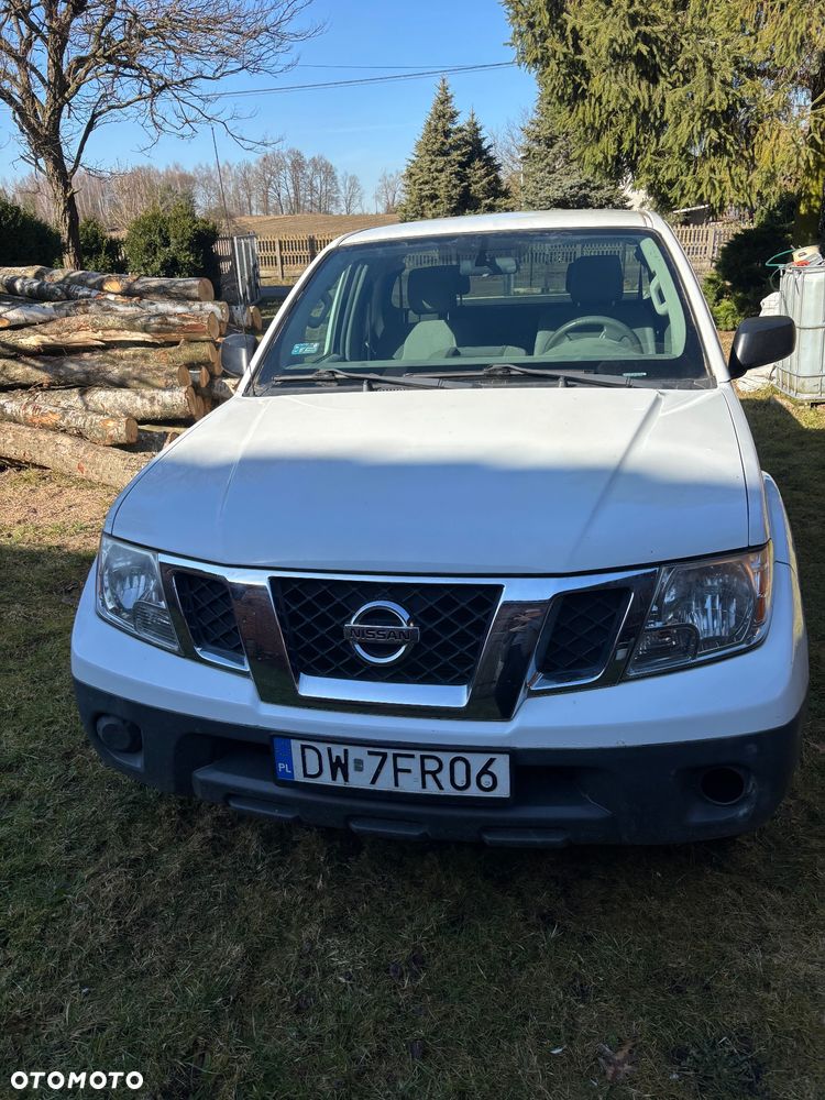 Nissan Frontier - 2