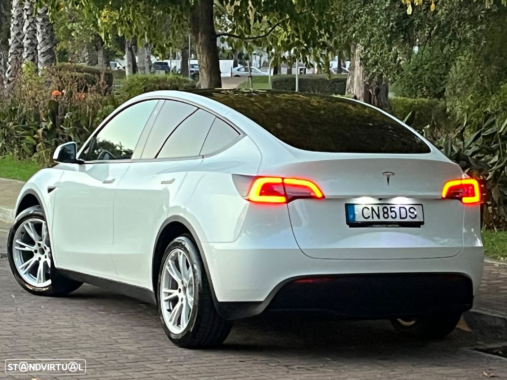Tesla Model Y RWD - 6