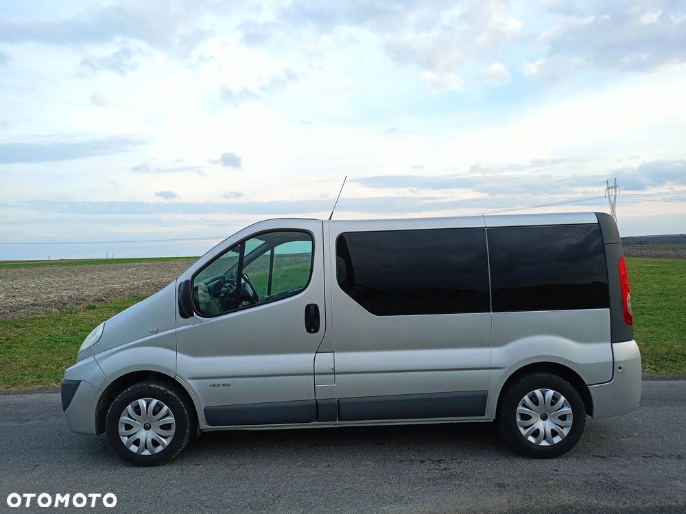 Renault Trafic Passenger Expression - 8
