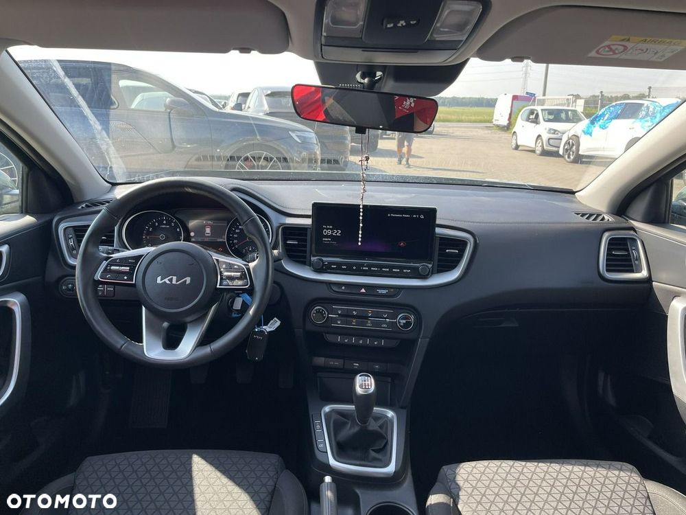 Kia Ceed 1.5 T-GDI S - 12