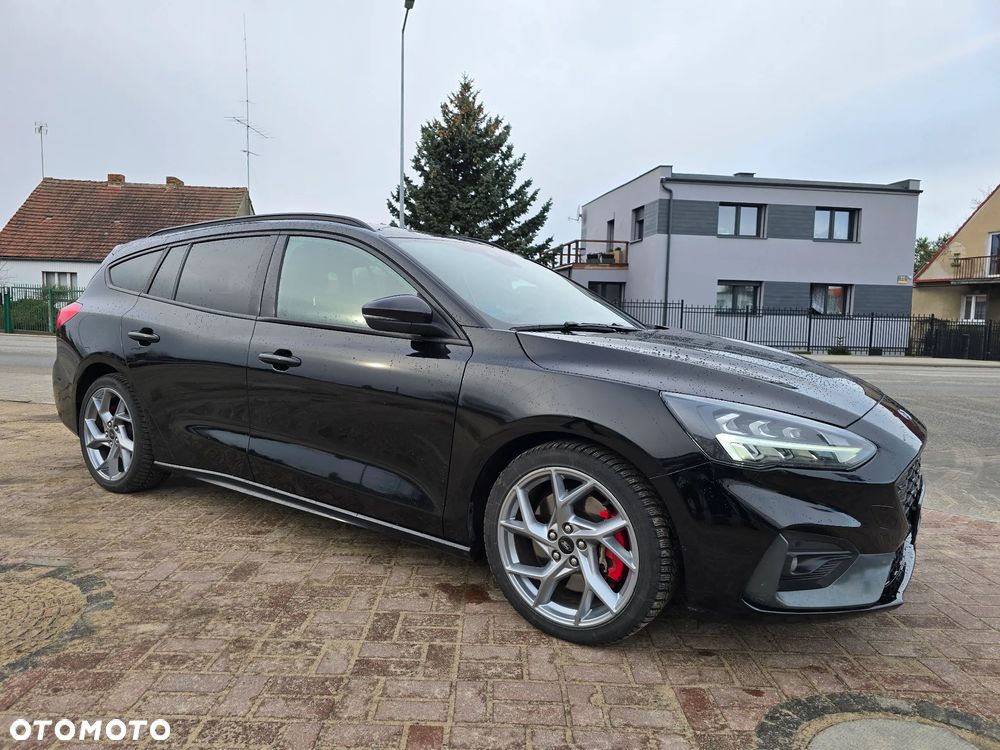 Ford Focus 2.3 EcoBoost S&S ST - 22