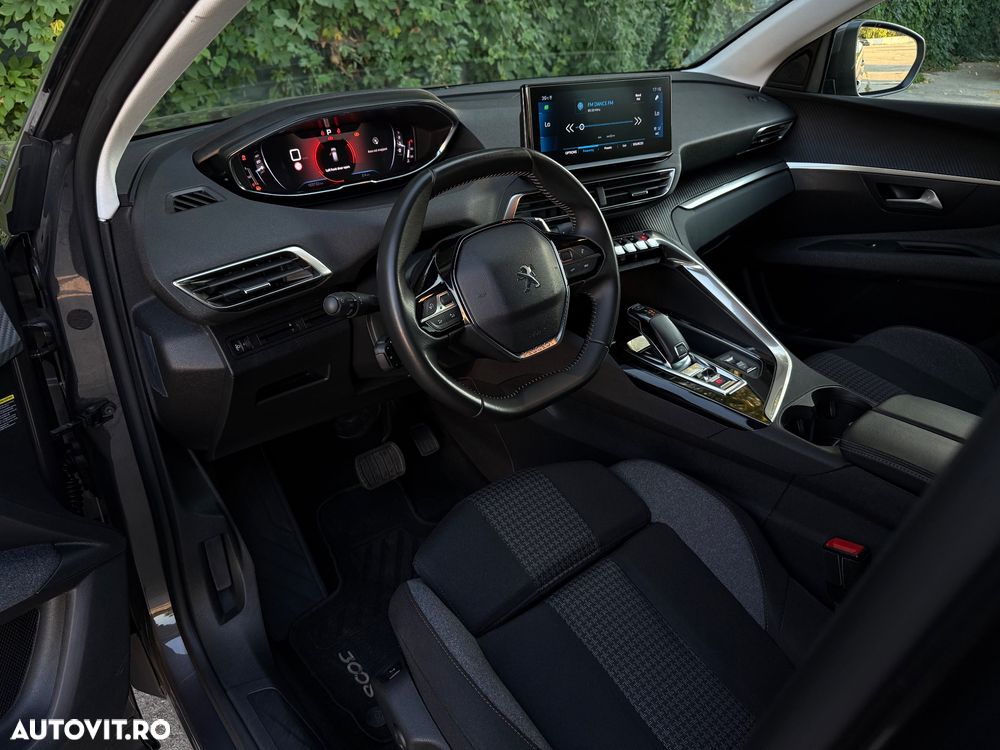 Peugeot 3008 1.2 PureTech Turbo S&S EAT8 Allure - 9