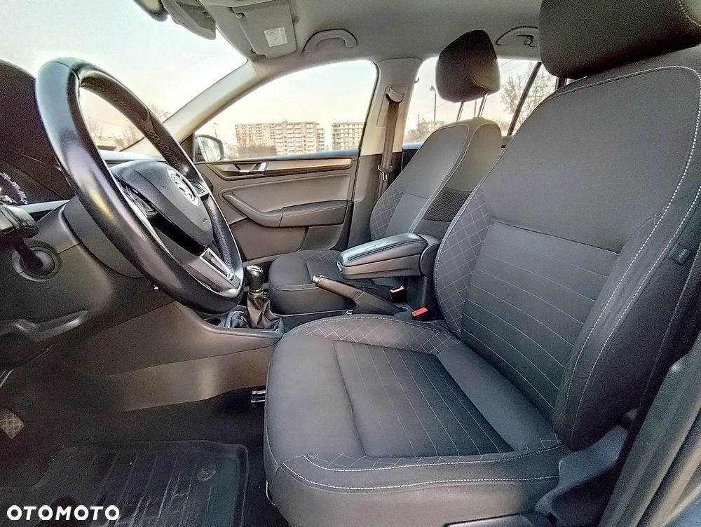 Skoda RAPID Spb 1.0 TSI Ambition - 7