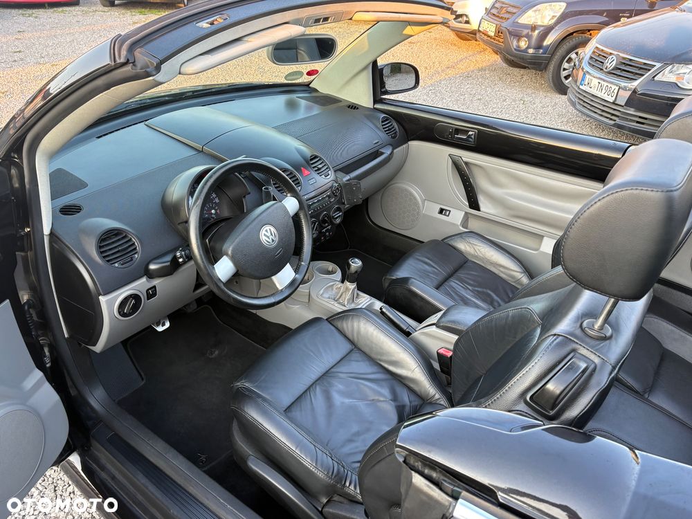 Volkswagen New Beetle - 20