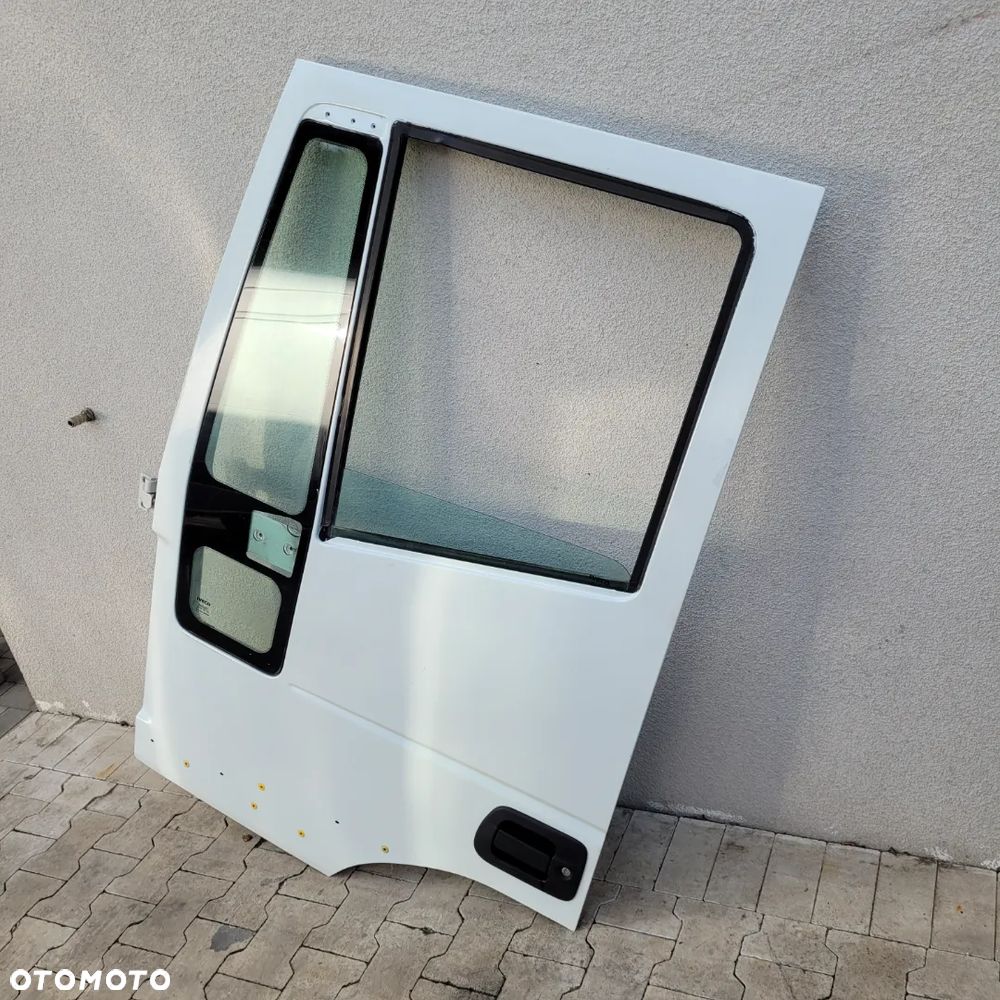 DRZWI LEWE IVECO EUROCARGO - 2