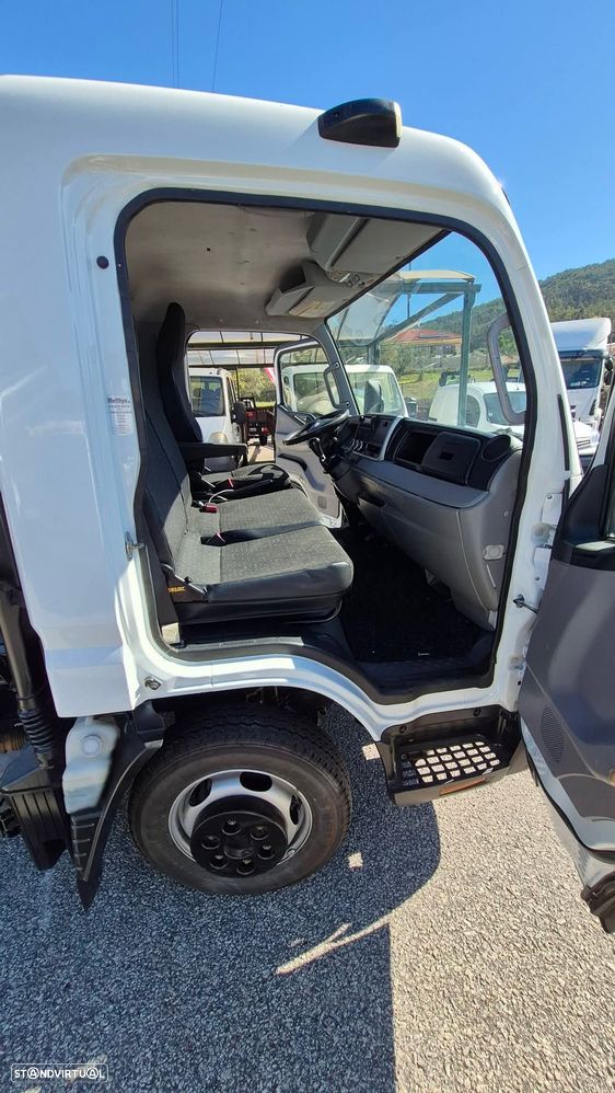 Mitsubishi Fuso - 6