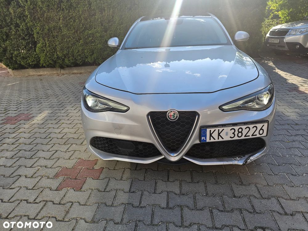 Alfa Romeo Giulia 2.0 Turbo 16V AT8-Q4 Veloce Ti - 14