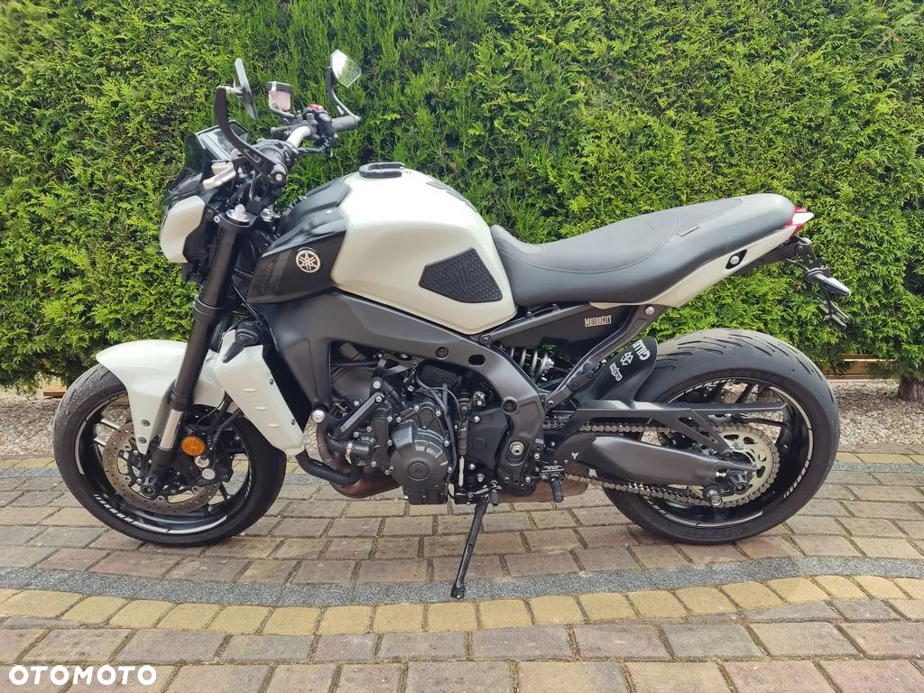 Yamaha MT - 9
