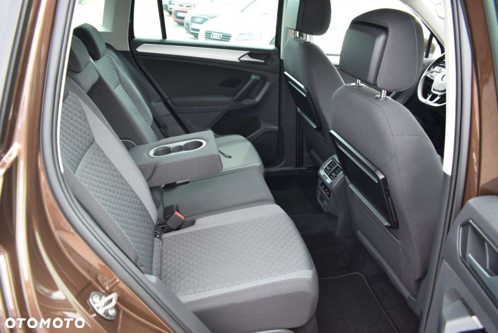 Volkswagen Tiguan - 24