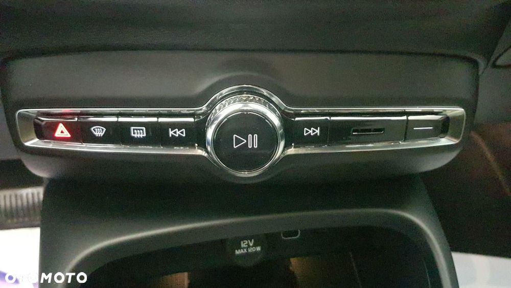 Volvo XC 40 - 26