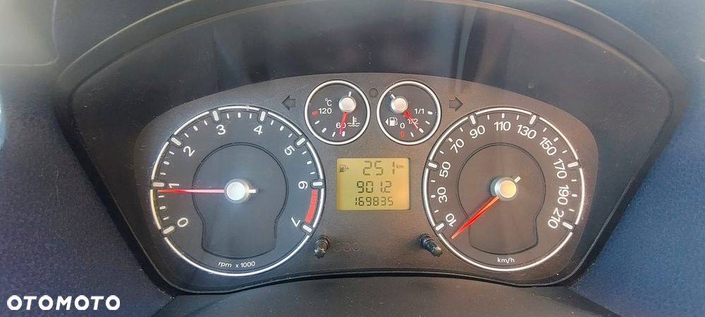 Ford Fiesta 1.3 Ambiente - 10