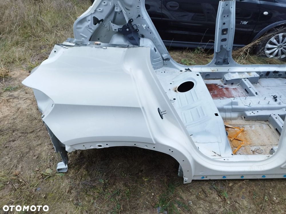 BŁOTNIK TYŁ PRAWY ĆWIARTKA JEEP AVENGER  BIAŁY 934 - 1