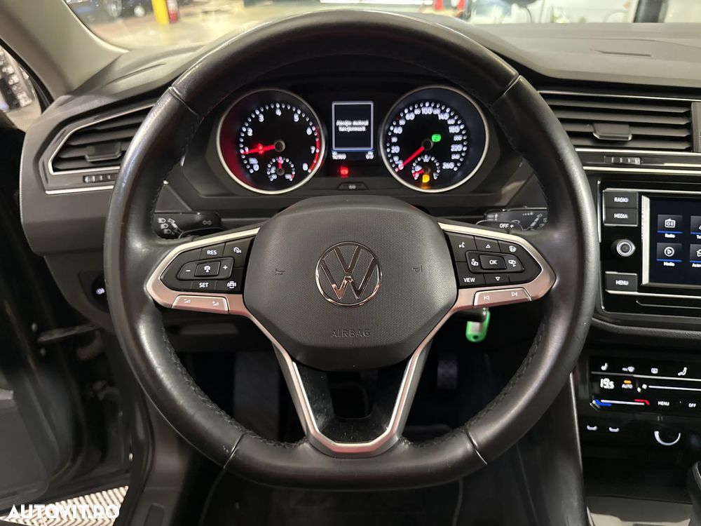 Volkswagen Tiguan - 17