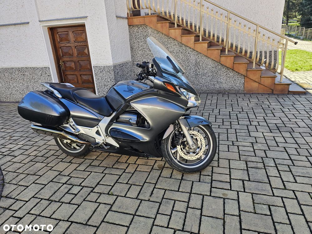 Honda ST - 4