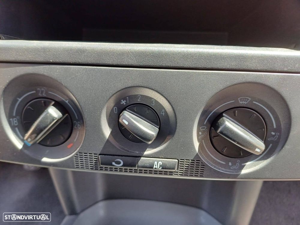 Skoda Fabia 1.4 Comfort AC - 9