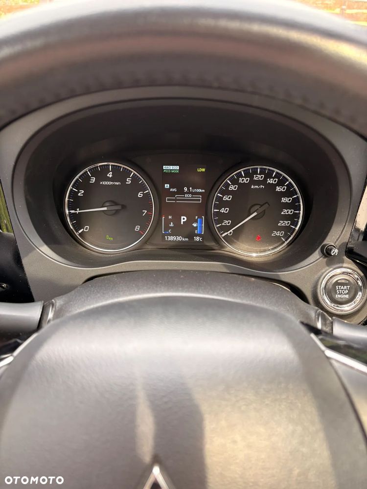 Mitsubishi Outlander 2.0 Instyle Navi 4WD CVT - 13