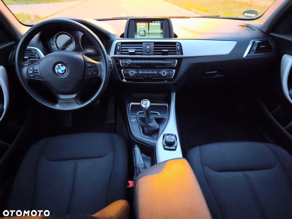 BMW Seria 1 118i - 30