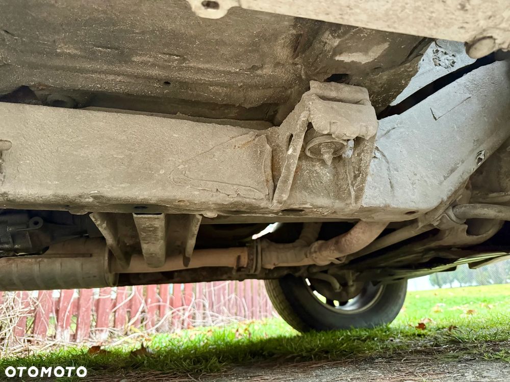 Suzuki Grand Vitara 2.7 V6 - 9