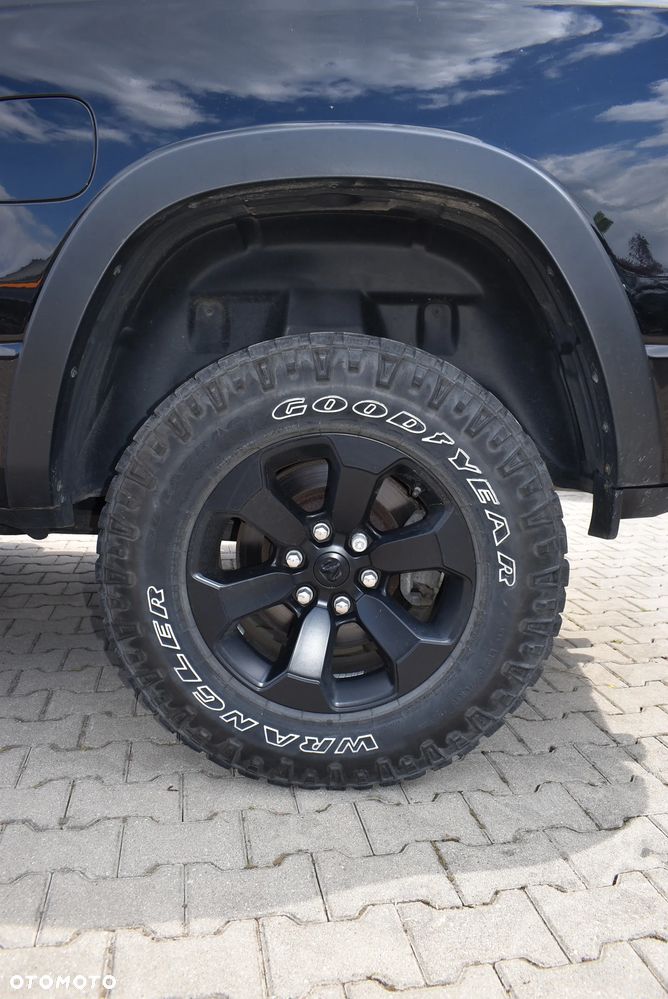 Dodge RAM - 10