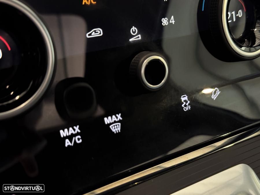Land Rover Range Rover Evoque P300e R-Dynamic - 32