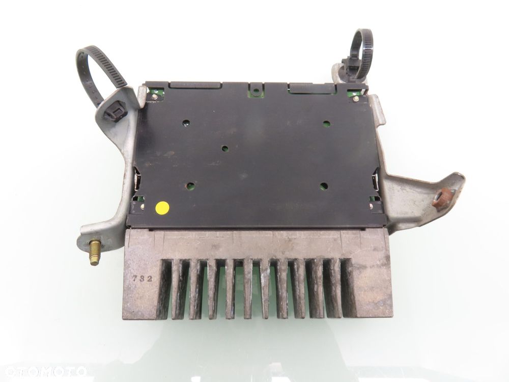 WZMACNIACZ LEXUS IS I 8628053030 - 2