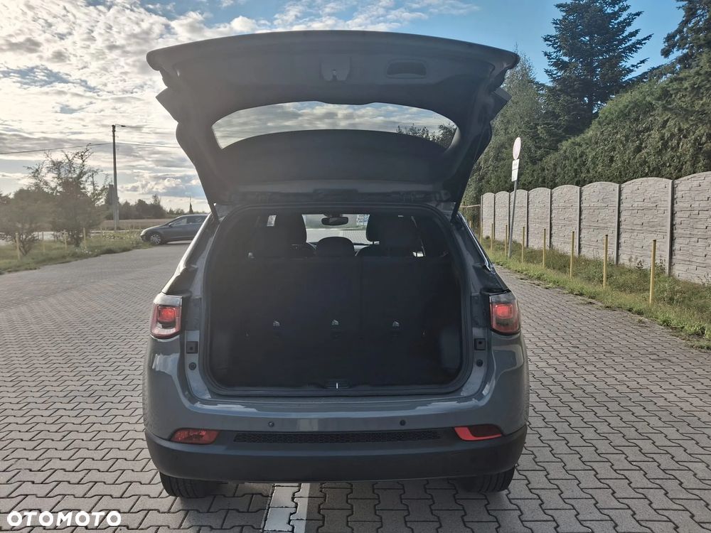 Jeep Compass - 11