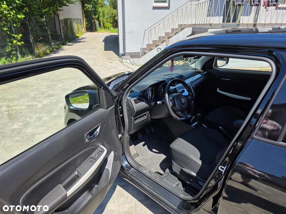 Suzuki Swift 1.2 Dualjet SHVS Premium Plus - 5