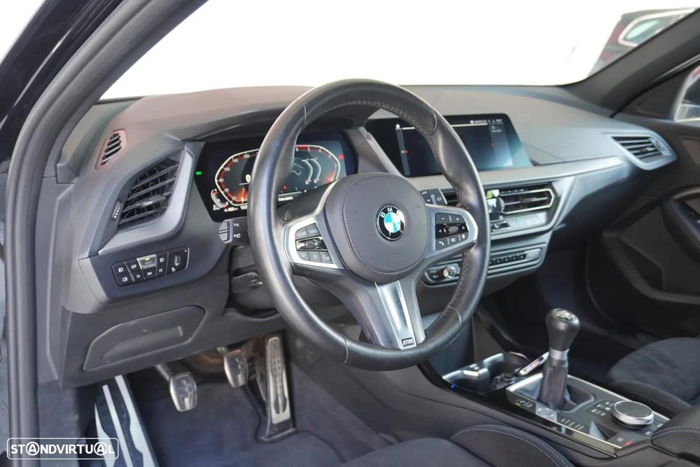 BMW 116 d Pack Desportivo M - 7