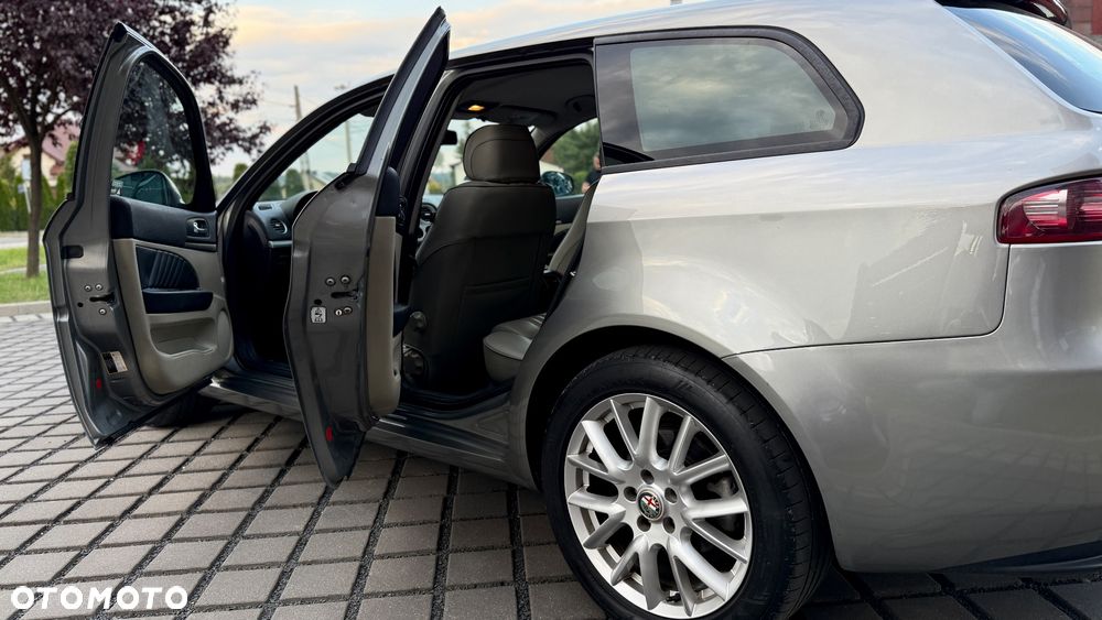 Alfa Romeo 159 1.9 JTDM 16V DPF Distinctive - 31