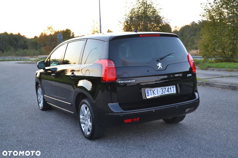 Peugeot 5008 - 5