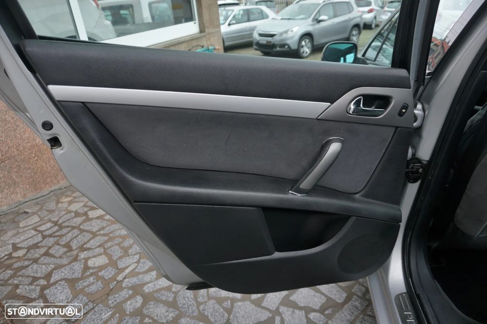 Peugeot 407 SW 1.6 HDi Premium - 13