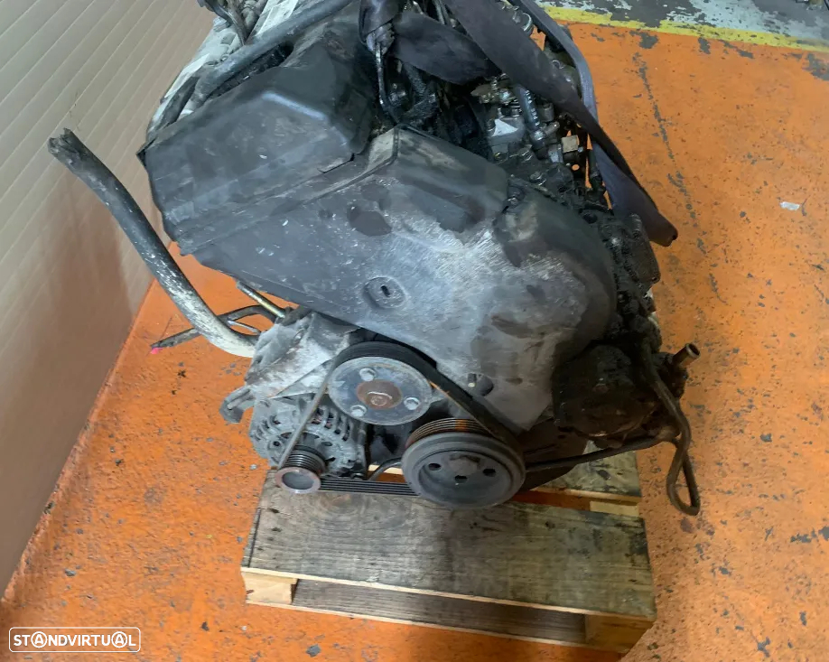 Motor Fiat Ducato 2.8 JTd Ref: 814043 para peças - 3