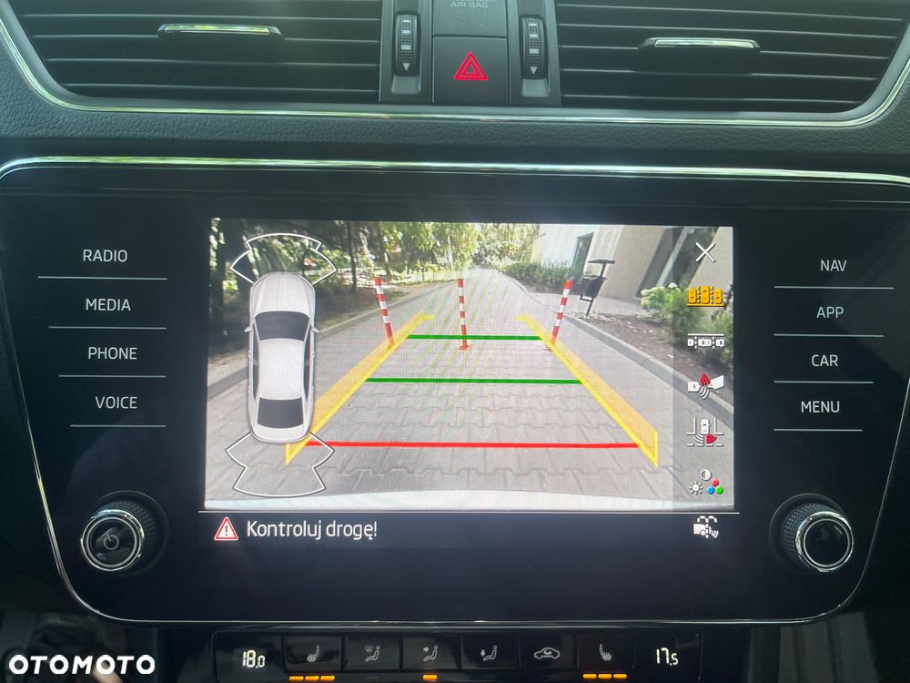 Skoda Superb 2.0 TDI SCR Style DSG - 17