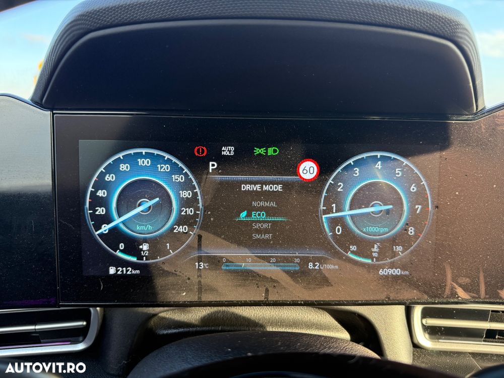 Hyundai Elantra 1.6 l 123 CP CVT Exclusive Navi - 24