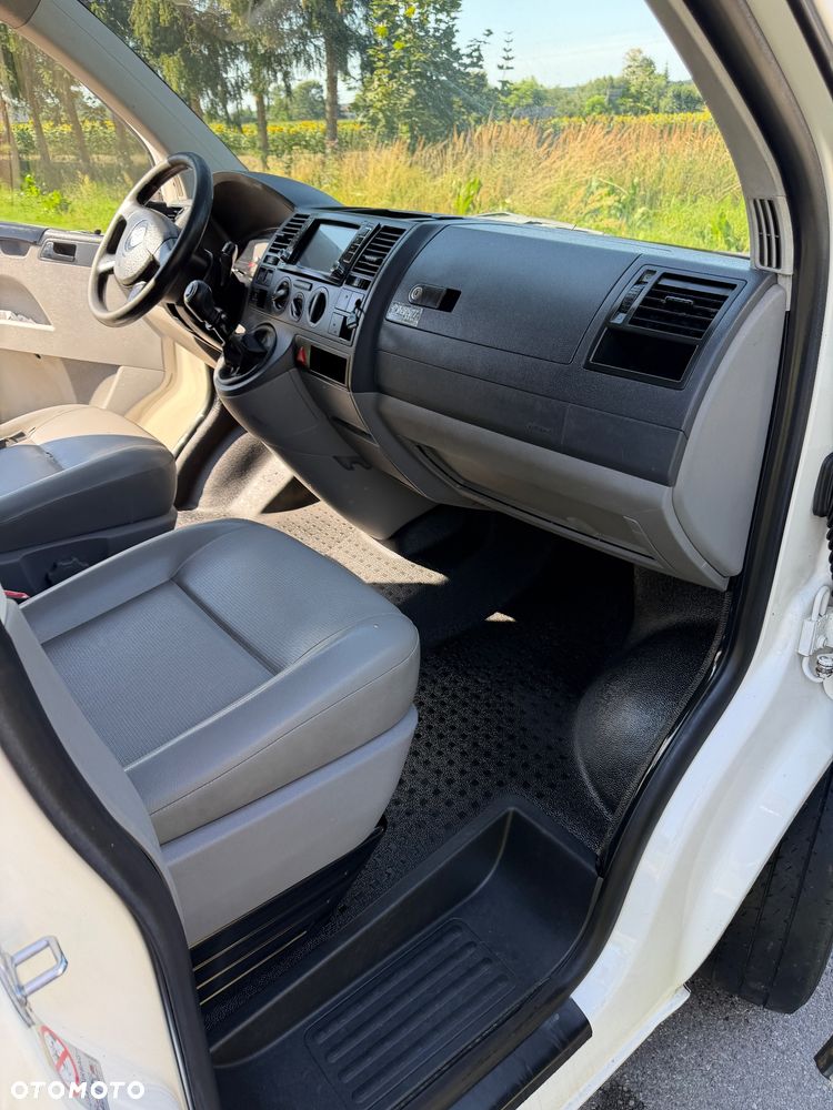 Volkswagen Transporter - 28