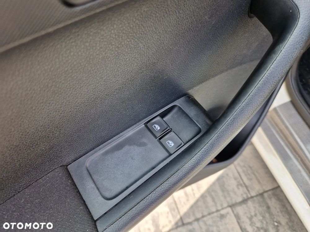 Skoda Fabia 1.2 TSI Active - 11