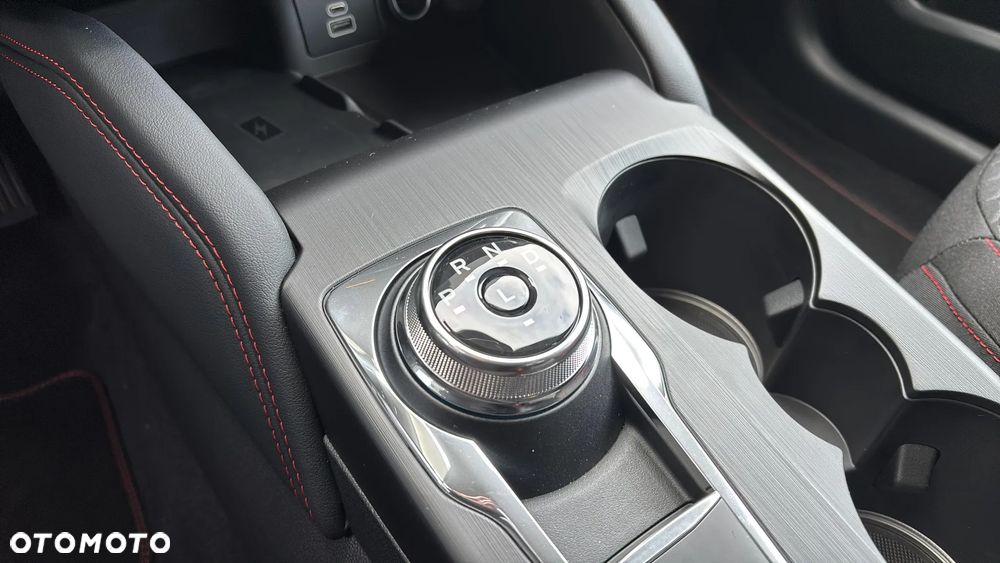 Ford Kuga 1.5 EcoBoost FWD ST-Line X - 18