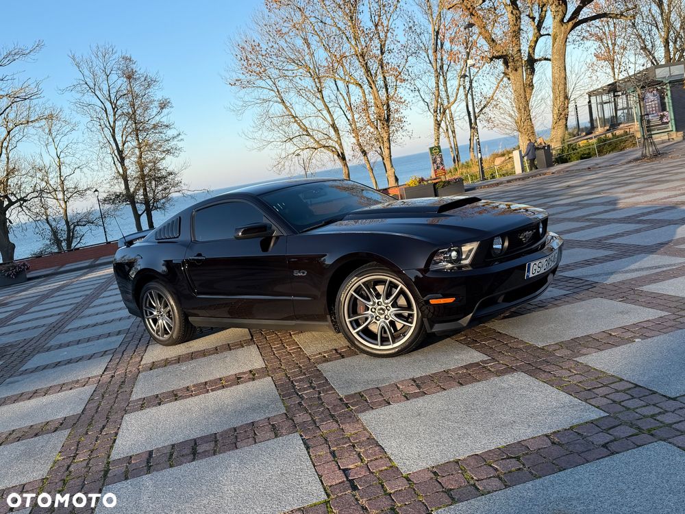 Ford Mustang - 1