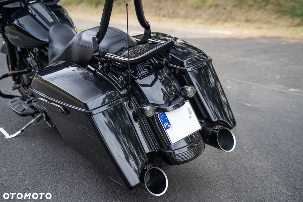 Harley-Davidson Touring Street Glide - 12