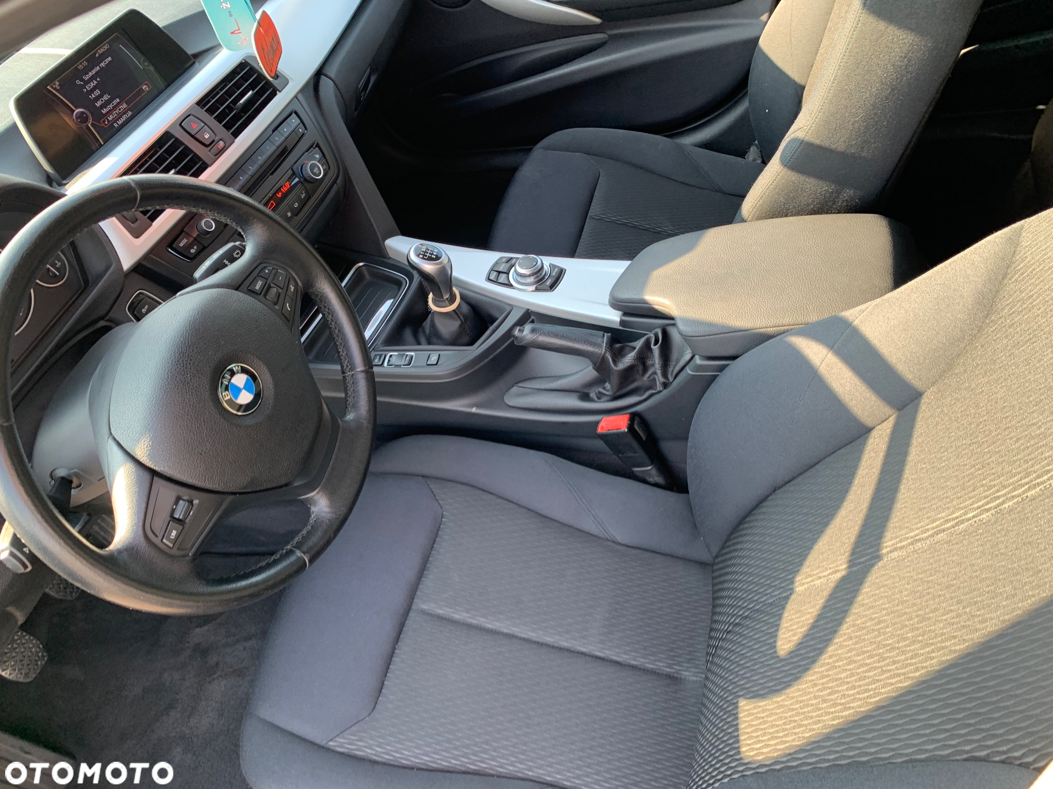 BMW Seria 3 318d - 13