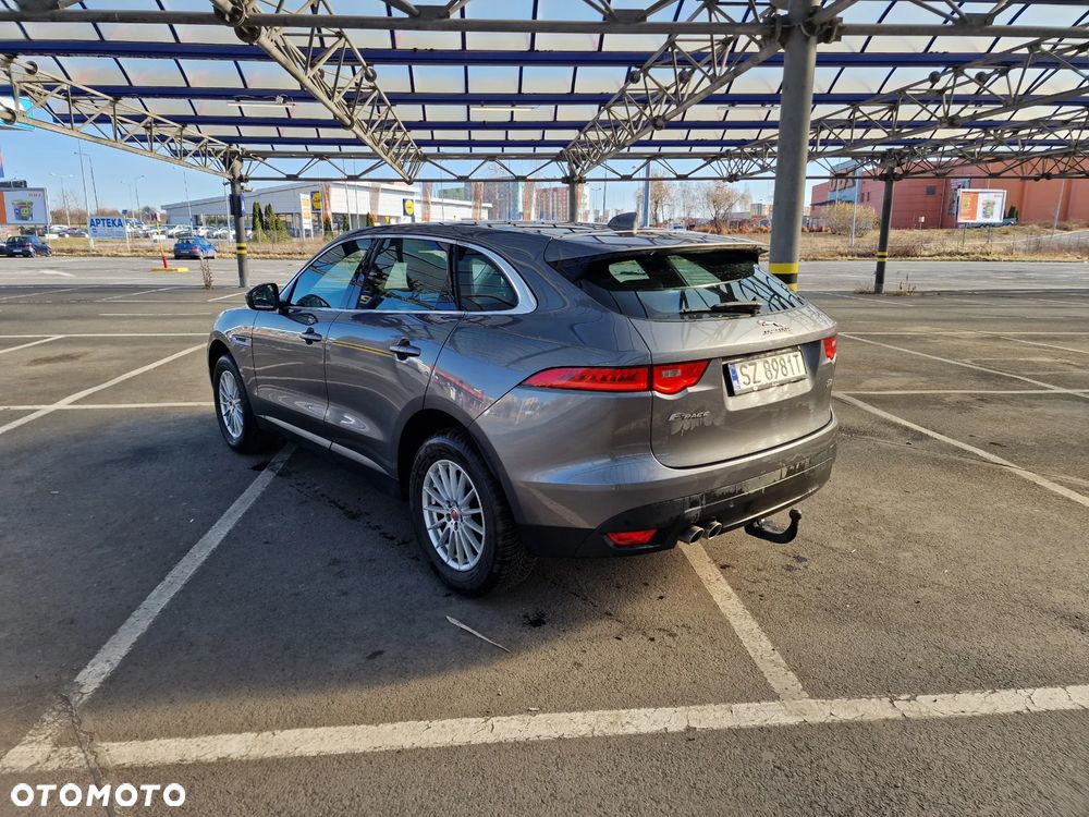 Jaguar F-Pace - 7