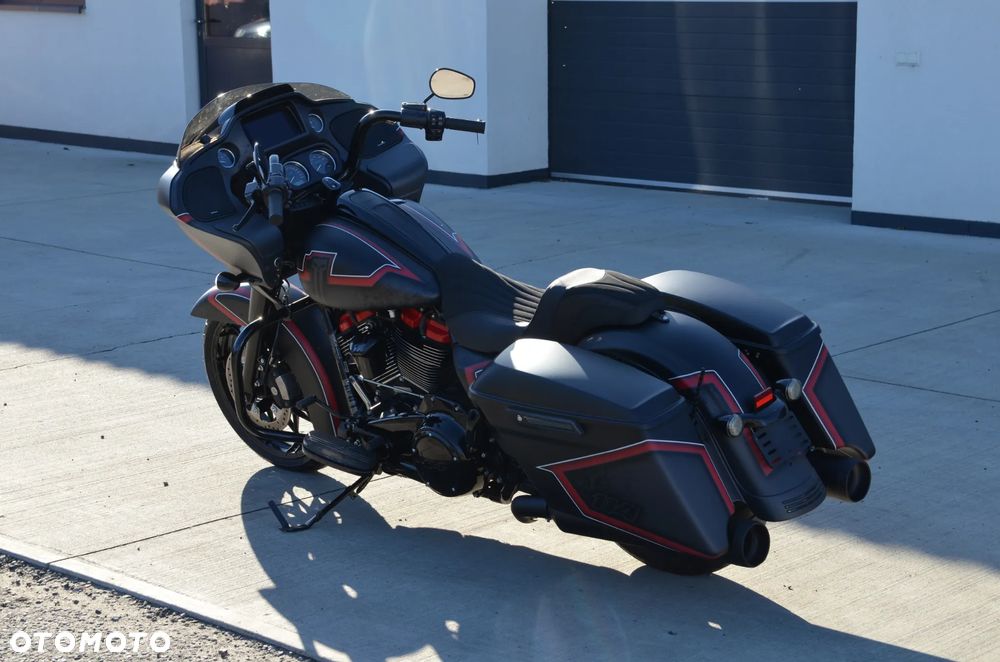 Harley-Davidson Touring Road Glide - 4