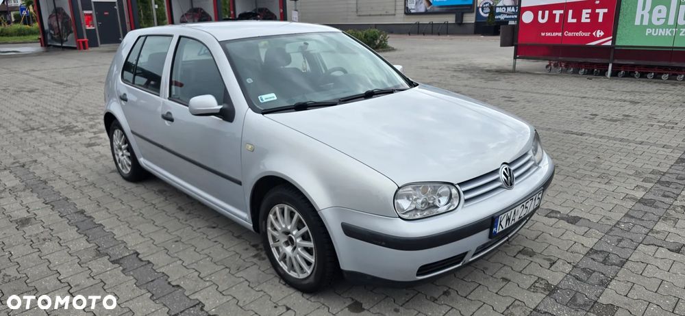 Volkswagen Golf 1.9 TDI Highline - 1