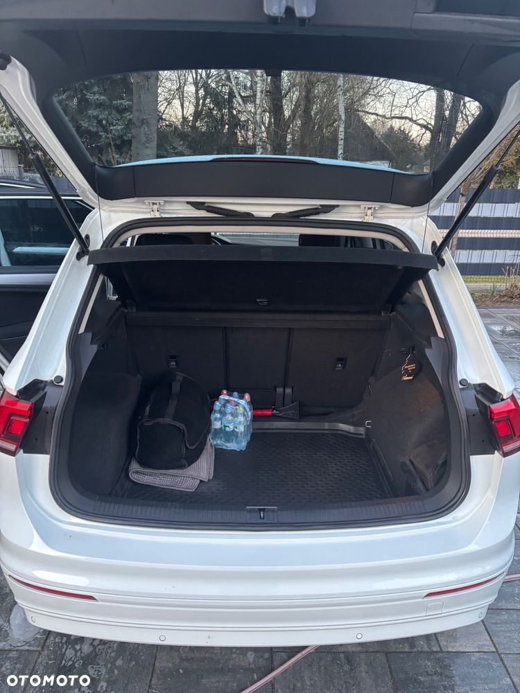 Volkswagen Tiguan - 12